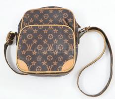 Louis Vuitton jelzésű táska 25x23 cm
