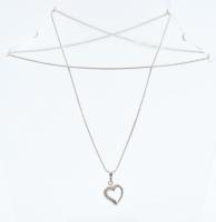 Ezüst(Ag) kígyó nyaklánc szív medállal, jelzett, h: 54 cm, bruttó: 6,2 g