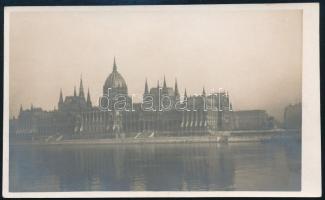 1930 A Parlament fotója 14x9 cm