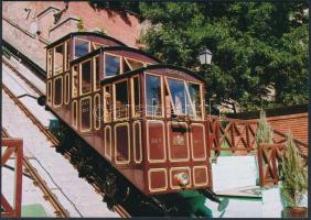 40 db MODERN képeslap a budapesti tömegközlekedésről albumban: Sikló, földalatti, metró, 10 db troli...