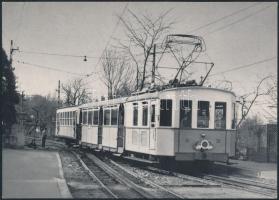 40 db MODERN képeslap a budapesti tömegközlekedésről albumban: Sikló, földalatti, metró, 10 db troli...