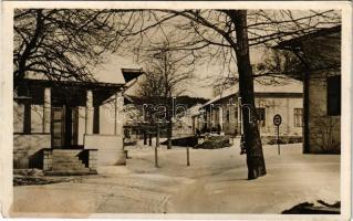 Füzérradvány, Radvány; Károlyi kastély szálló télen. Schmidt Nándor felvétele és kiadása (EK)