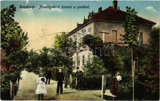 1915 Dombóvár, Főszolgabírói hivatal a parkkal (kis szakadás / small tear)
