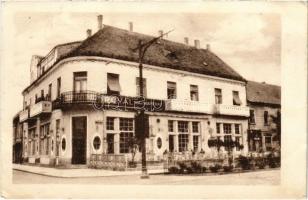 1926 Sopron, Grand Café Royal kávéház. Bokor műterem kiadása (EK)