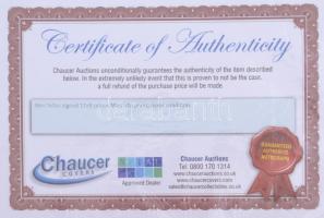 Alex Telles (1992- ) brazil labdarúgó, a Manchester United játékosának autográf aláírása őt ábrázoló...