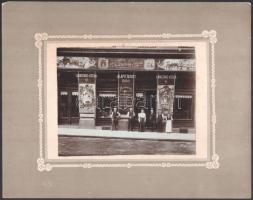 cca 1910 Budapest, Lánchíd utca 6., Kelemetzky István szőnyegboltja, kartonra kasírozott fotó, 12,5×15,5 cm