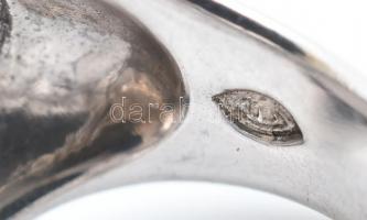 Ezüst (Ag) színes kövekkel kirakott gyűrű, jelzett, bruttó: 12,5 g, méret: 57