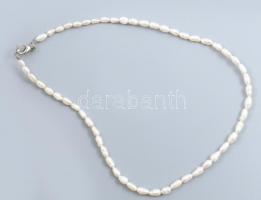 Tenyésztett gyöngy nyaklánc, h: 42 cm