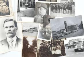 Vegyes fotó tétel, városképek, családi képek, csoportképek, stb., vegyes méretben