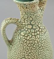 Gorka Géza (1894-1971): Kiöntő. Mázas festett kerámia, jelzett (Nógrádverőce), talpperemén és szájpe...