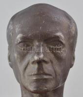 Beck András (1911-1985): Bartók Béla büszt. Alumínium, fa talapzaton. Jelzés nélkül. m: 17 cm. Repro...