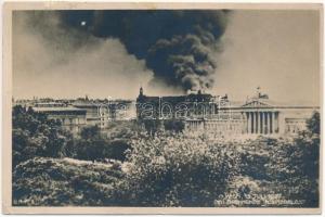 1927 Wien, Vienna, Bécs; Der brennende Justizpalast 15. Juli 1927 / The burning Palace of Justice, fire (EK)