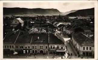 1943 Rozsnyó, Roznava; teljes látkép a Szilicei fennsíkkal, Steiner József, Róth Sándor, Markó Frigyes, Neumann Lajos utóda üzlete, Markó Testvérek sajtüzeme, Gömöri Áruforgalmi Vállalat / general view, shops (EK)