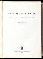 Vegyészek zsebkönyve. Szerk.: Preisich Miklós. Bp., 1963, Műszaki Könyvkiadó, 1118 p. Harmadik kiadás. Kiadói egészvászon-kötés, kissé kopott borítóval, helyenként kissé ázott, foltos lapokkal.