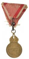 1917. "Károly Bronz Katonai Érdemérem a katonai érdemkereszt szalagján, kardokkal" aranyoz...