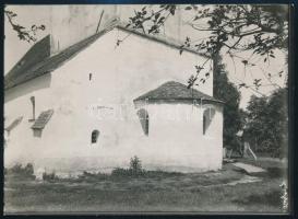 cca 1930 Vízakna, templom román szentélye, hátoldalon feliratozott fotó, 13×18 cm