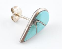 Ezüst (Ag) Zuni indián fülbevalópár, arizóniai türkizzel, bruttó: 1,6 g