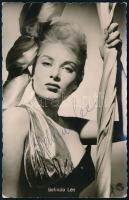 Belinda Lee (1935-1961) színésznő aláírása az őt ábrázoló képen