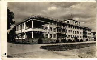 1944 Beregszász, Berehove; Állami kórház. Papfalusi Erzsébet kiadása / hospital (EK)