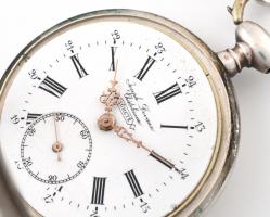 Joseph Devaux Chatelineau ezüst tokos zsebóra, kulccsal, fém lánccal, működik, plexin sérülés, apró ...