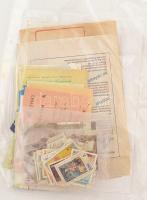 Vegyes nyomtatvány és papírrégiség tétel, benne kb. 30 db bizonyítvány, modern képeslapok, fotók, ne...