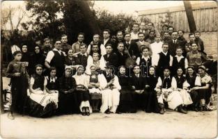 1938 Budapest XXIII. Soroksár, cserkészek és helyiek csoportja. Temler és Balogh photo + 923. sz. Pázmány Péter cserkészcsapat Soroksár (szakadás / tear)