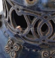 Csalikancsó. XIX. sz. magyar. Áttört nyak, sérült, kissé hiányos. Alul 1870-es évszámmal. 20 cm Hozz...