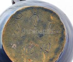 Csalikancsó. XIX. sz. magyar. Áttört nyak, sérült, kissé hiányos. Alul 1870-es évszámmal. 20 cm Hozz...