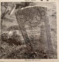 1993 Zsidó temető sírköveiről készített fekete-fehér felvételek, kb. 70-80 db fotó, vegyes, 19x14 cm...