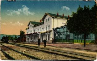 Trencsén, Trencín; Pályaudvar, vasútállomás, gőzmozdony, vonat. Vasúti levelezőlapárusítás 35. sz. 1917. / railway station, locomotive, train (kopott sarkak / worn corners)