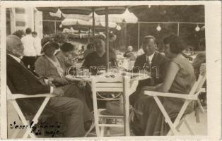 1930 Trencsénteplic, Trencianske Teplice; fürdő szálloda vendégek / spa hotel guests. Foto Doubrava photo