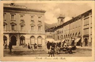 Trento, Trient (Südtirol); Piazza della Posta / Post Square, market, bank, shops (EB)