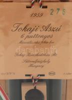 1959 6 puttonyos tokaji aszú bontatlan palack muzeális bor díszcsomagolásban, sorszámozott. 0,5l