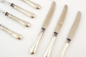 Ezüst (Ag) nyelű négy személyes süteményes kés és villa készlet Jelzett, szép állapotban 21 cm