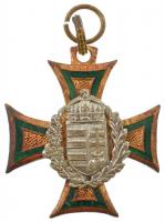1923. "II. osztályú Tiszti Szolgálati Jel" zománcozott bronz kitüntetés ezüstözött rátéttel mellszalag nélkül T:2 patina Hungary 1923. "Officers' Distinction for Long Service 2nd class" enamelled bronze decoration with silver plated overlay without ribbon C:XF patina NMK: 349.