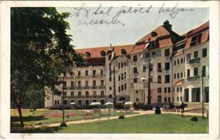 1917 Pöstyén, Pistyan, Piestany; Thermia Palace szálloda, automobilok, magyar zászlók. Rigler r.-t. / hotel, automobiles, Hungarian flags (EK)