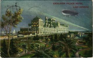 1913 Zeppelin airship over the Excelsior Palace Hotel (Lido-Venezia) in Venice (EK)