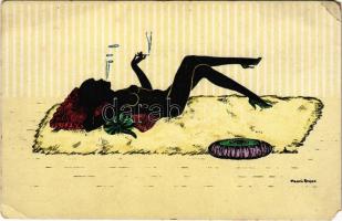 Erotikus művészlap dohányzó meztelen nővel / Erotic nude lady art postcard, smoking a cigarette. WSSB 5715. s: Manni Grosze (EM)