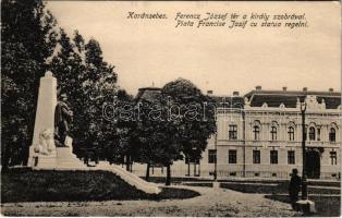 Karánsebes, Caransebes; Ferenc József tér a király szobrával / Franz Josefs-Monument / Piata Francise Josif cu statua regelni / square, statue of Franz Joseph I of Austria