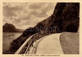 Gandria hold to light