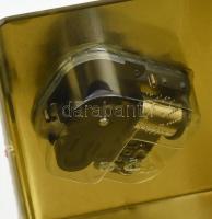 Zenélős süteményes pléh doboz, 9x12x12