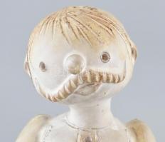 Kovács Éva (1938-): Paraszt. Mázas kerámia. Jelzett. Kopásokkal. m: 30 cm