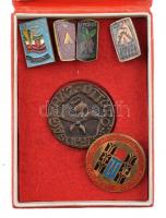 ~1970-1980. 6db-os Úttörő jelvény és emlékérem tétel, közte 1980. "Úttörő Ifjúsági Ház - Tatabá...