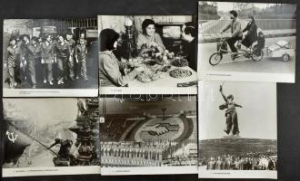 6 db sajtófotó a II. világháború utáni Berlin, életképek, stb 30x24 cm