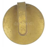 ~1930. "The Champion - A világ legjobb kerékpárja" zománcozott fém jelvény (20mm) T:2 zomá...