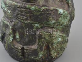 Gádor István (1891-1984): Törzsi figura. Mázas kerámia, jelzett, hibátlan. m:21,5cm.

"1924-b...