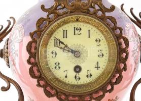 Kandallóóra szett. Mechanikus szerkezettel. Működik, tisztításra szorul. Max m: 56 cm