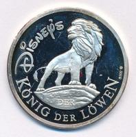 Németország DN "Oroszlánkirály / Pumbaa és Timon" kétoldalas, részben multicolor, jelzett Ag emlékérem kapszulában (35mm/0.999/14,69g) T:1 (eredetileg PP) patina Germany ND "König der Löwen (Lion King) / Pumbaa und Timon" two-sided, partially multicolor, marked Ag medallion in capsule (35mm/0.999/14,69g) C:UNC (originally PP) patina