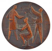 Vincze Dénes (1914-1972) ~1960. Mesterségeket ábrázoló egyoldalas bronz szocialista emlékérem szignó nélkül (79mm) T:2