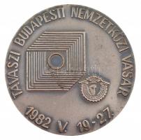 1981. Hungexpo Budapest - Tavaszi Budapesti Nemzetközi Vásár 1982 ezüstpatinázott bronz emlékérem (70mm) T:2
